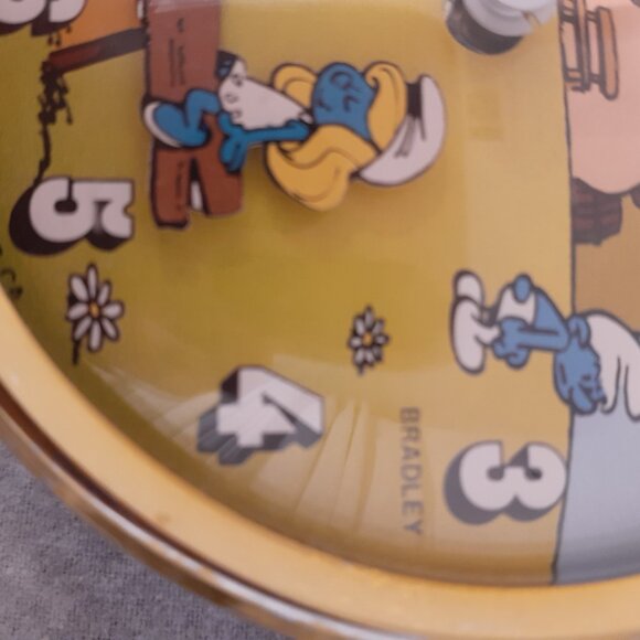 1983 Vintage Bradley Smurf alarm clock see the Seesaw go up & down Worksgreat - Picture 11 of 11